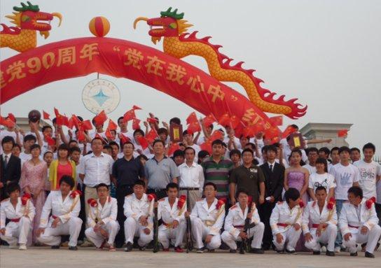 美女学乐器天分奇差，被老师劝退，不料男友竟是隐藏的乐器天才