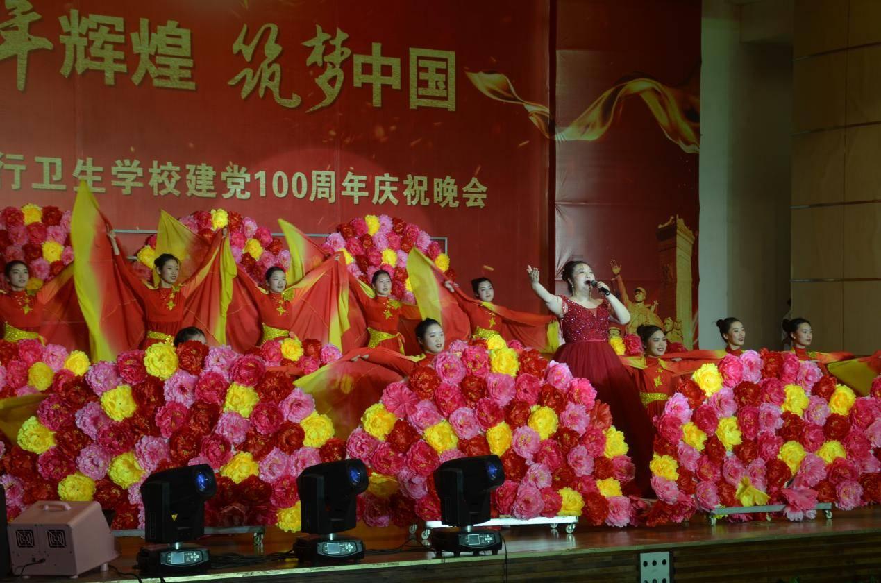 救援旅行男孩